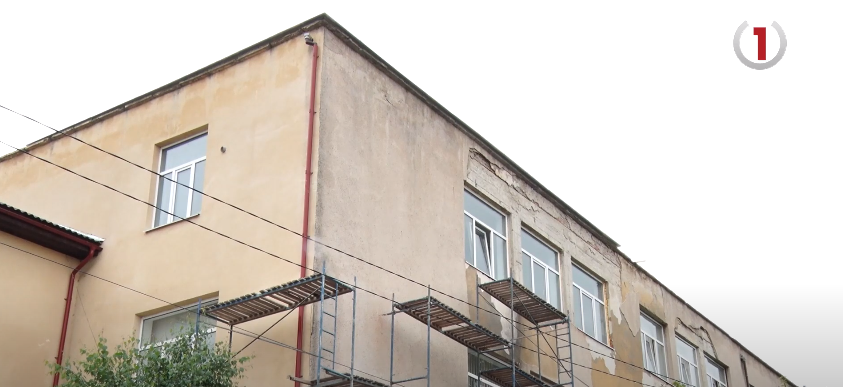 Комфортні і затишні умови: в одному з чопських закладів освіти триває масштабна реконструкція (ВІДЕО)