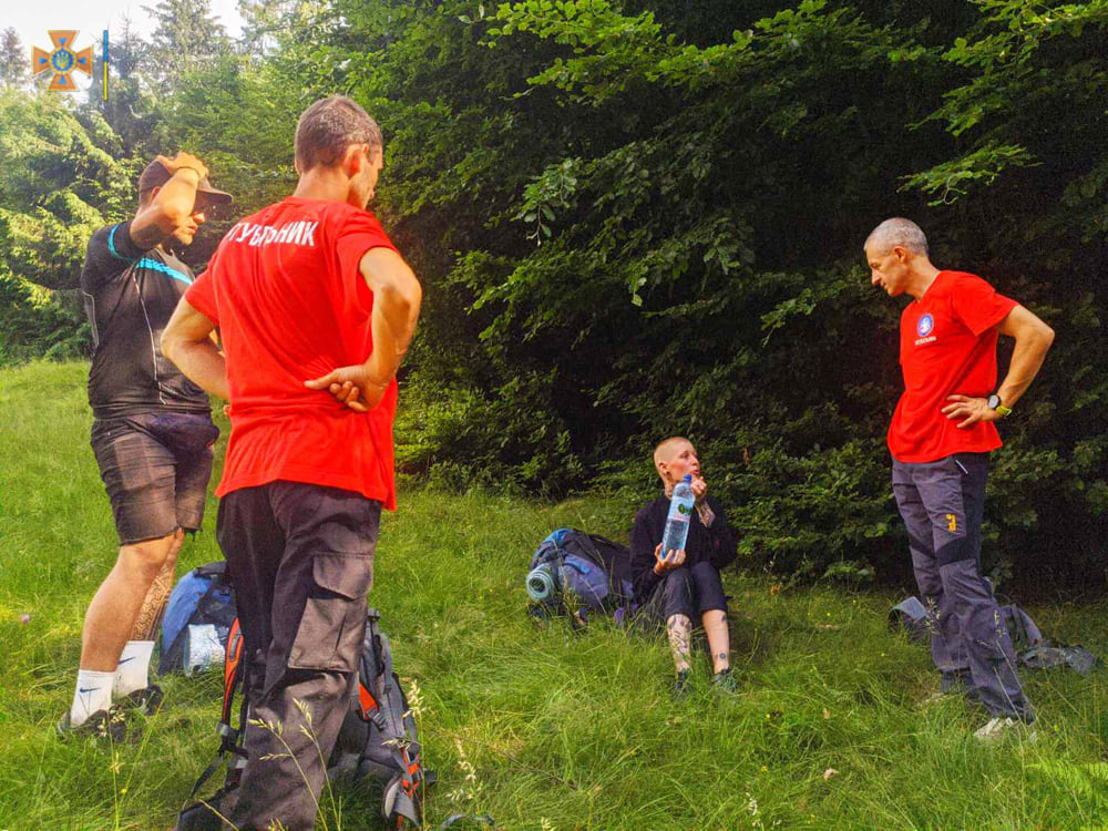 На Міжгірщині рятувальники надали допомогу туристці, якій стало зле через спеку (ФОТО)