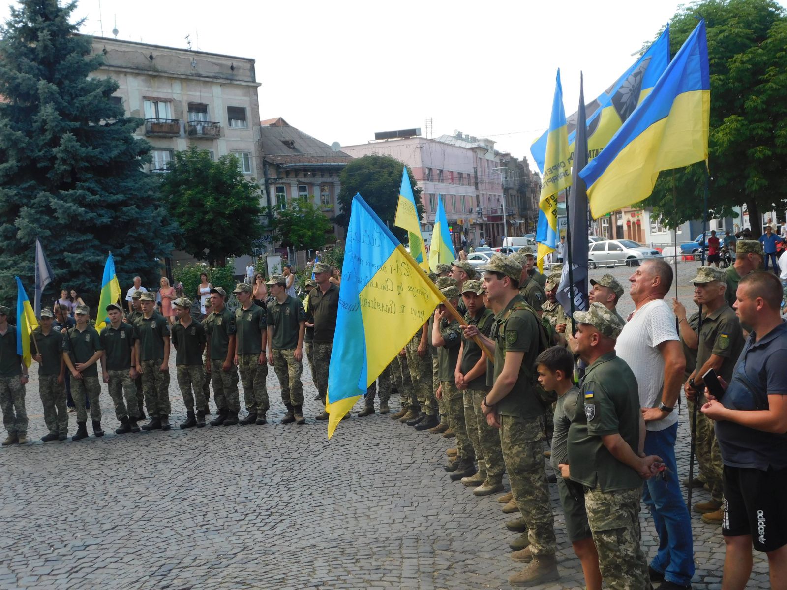 У Мукачеві відзначили 99-річчя заснування 128-ої бригади (ФОТО)
