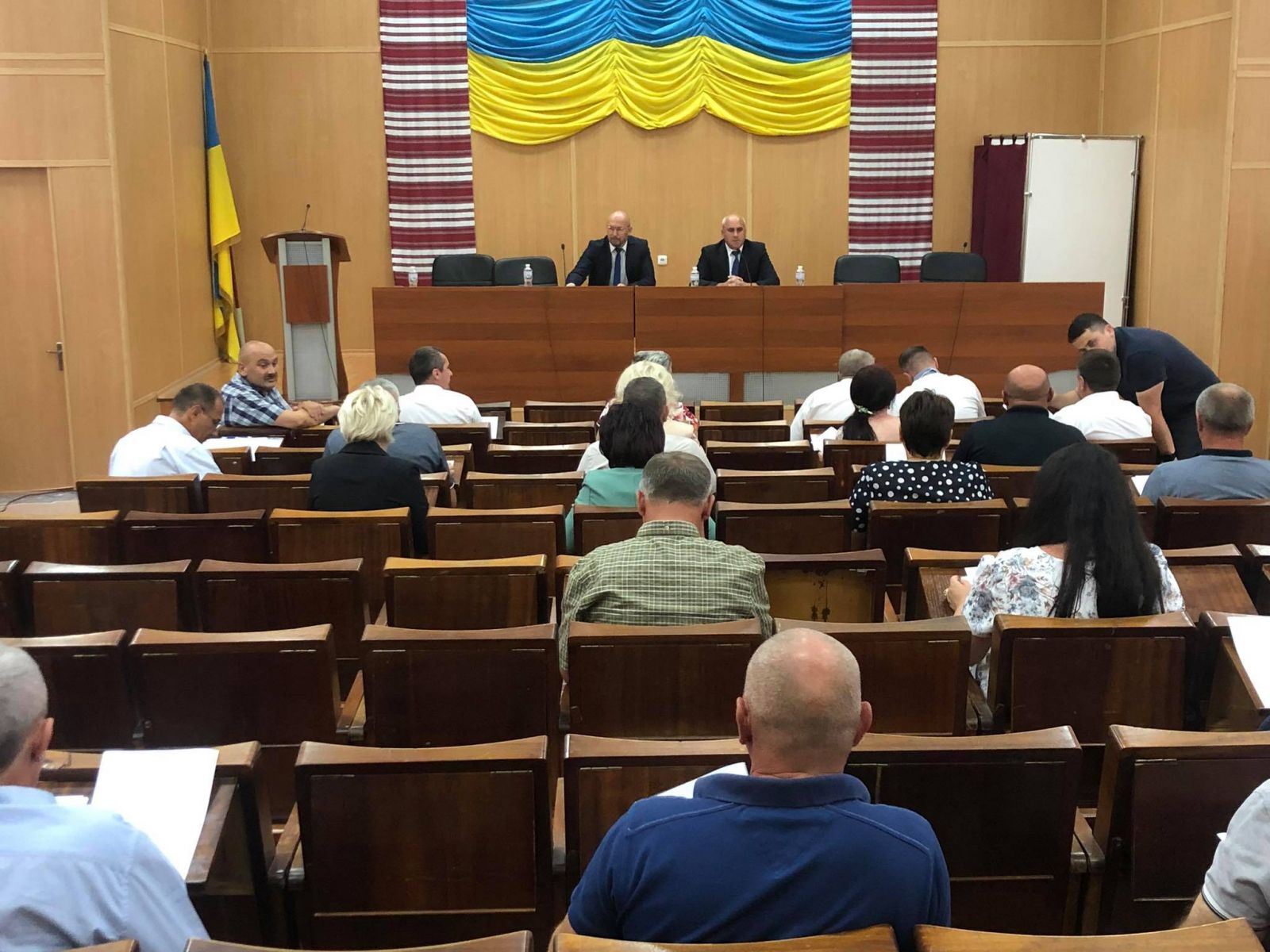 У Мукачеві розпочалася друга сесія районної ради VIII-го скликання (ПЕРЕЛІК ПИТАНЬ, ПРЯМИЙ ЕФІР)