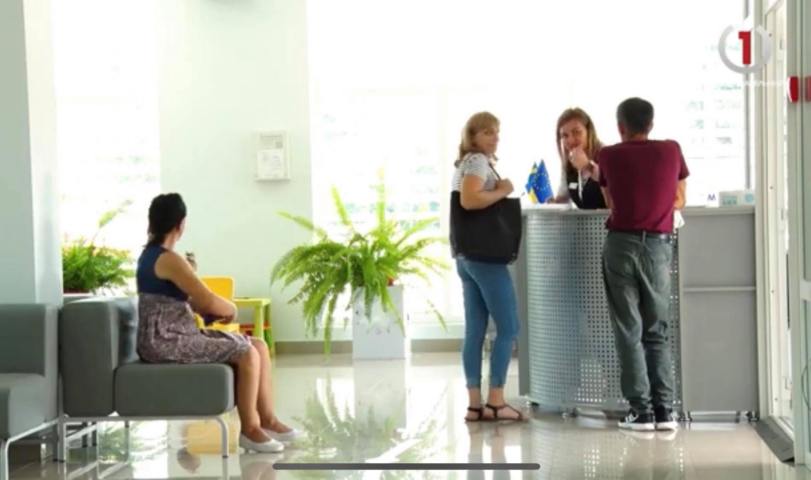 Сучасний і доступний: як функціонує ЦНАП у Поляні на Мукачівщині (ВІДЕО)