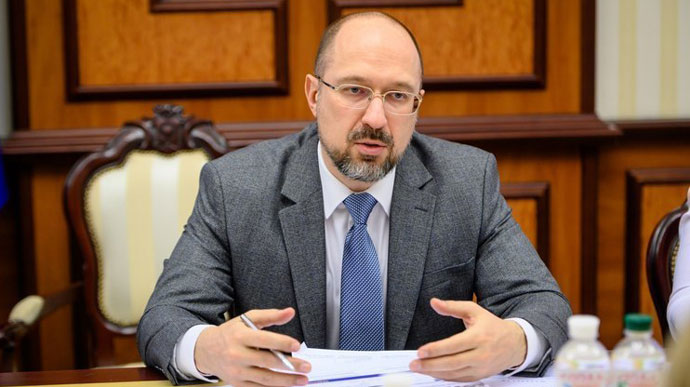 Щоб уникнути локдауну: Україна днями, швидше за все, повернеться до "жовтої" зони