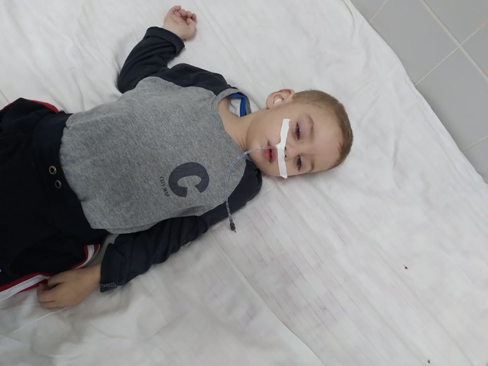 Маленький мешканець Берегівщини потребує невідкладної допомоги (ФОТО)