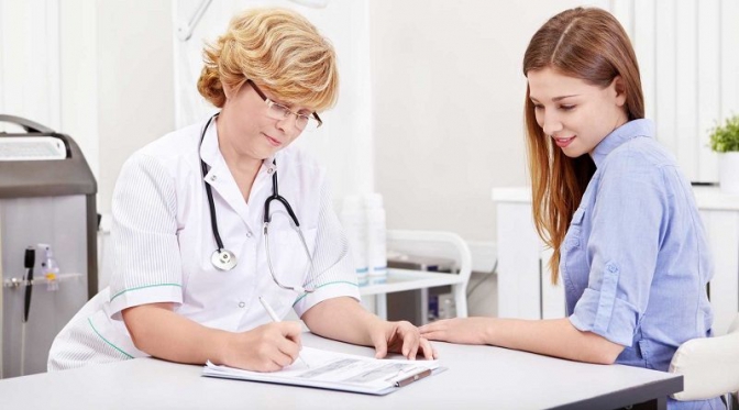 До всесвітнього дня пацієнта: В Ужгороді обговорили права медиків і пацієнтів (ВІДЕО)