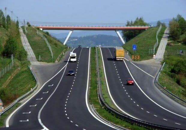 Вперше в Україні: в Мукачеві з "нуля" збудують платний автобан