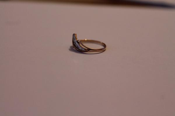 Жіноча заздрість: виноградівка вкрала золоту каблучку своєї приятельки