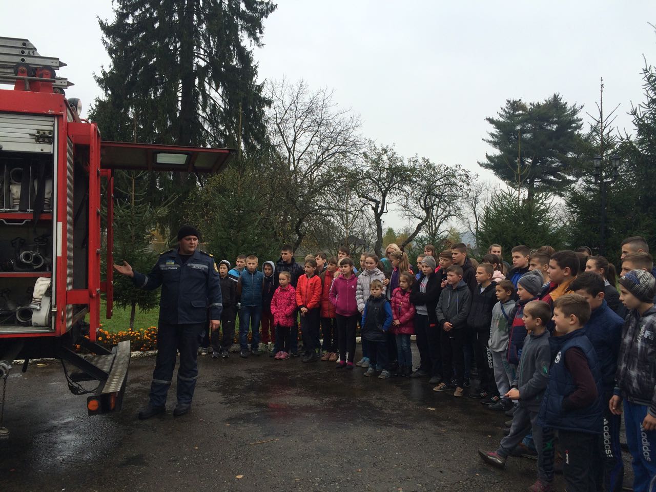 Акцію “Запобігти.Врятувати.Допомогти” провели тячівські рятувальники