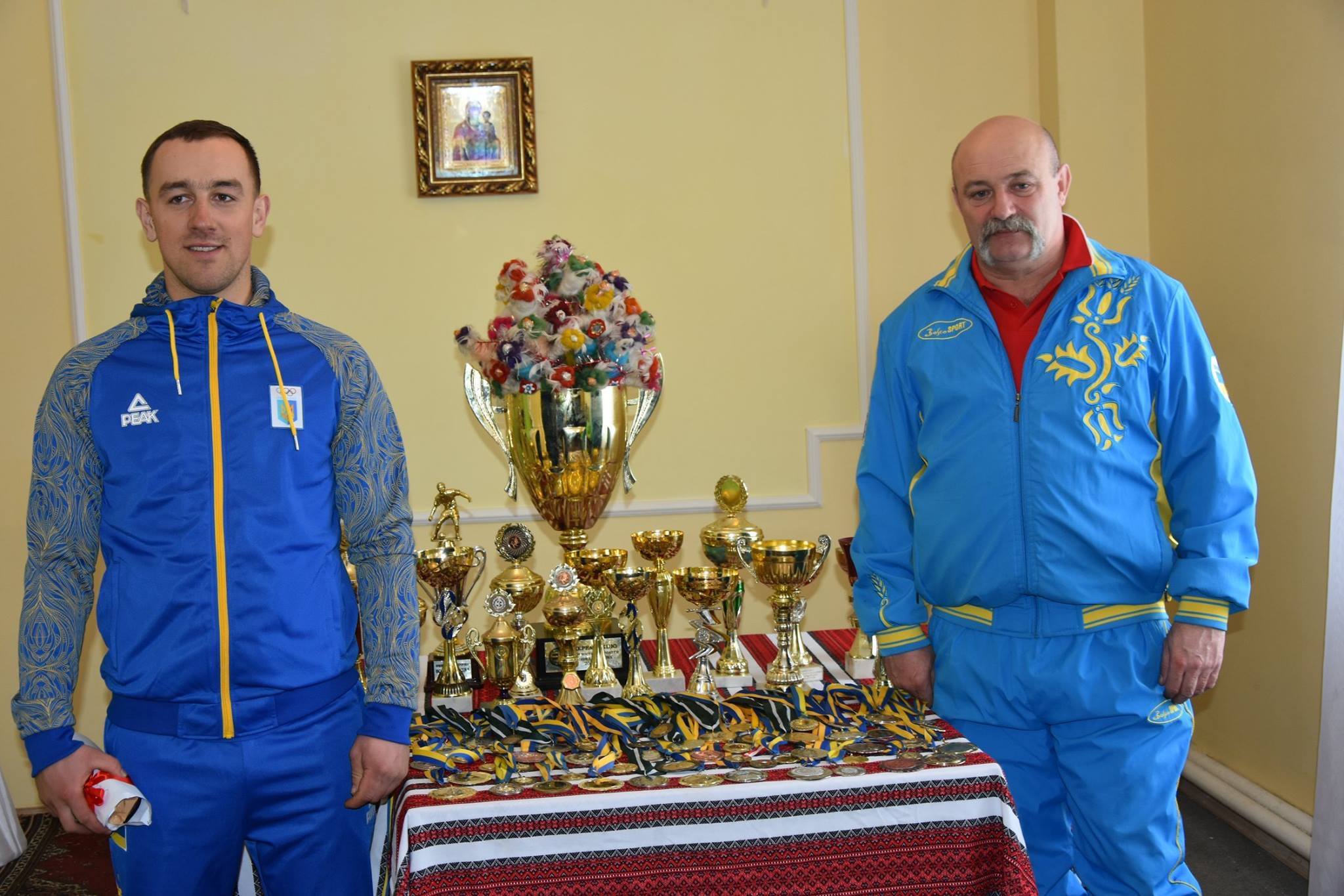 В Ясінях колоритно проводжали учасника Олімпійських ігор Івана Ковбаснюка