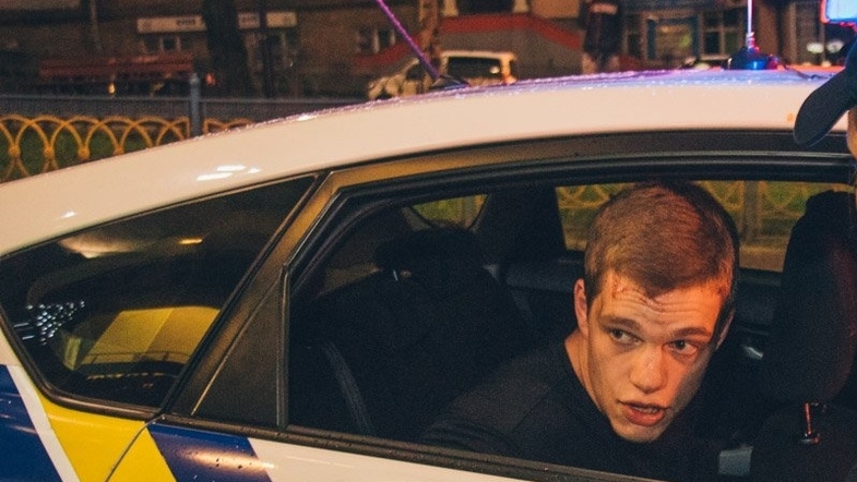 "До дівчинки не підходив, відразу поїхав" - поліція не поспішає опитувати свідків трагедії в Києві