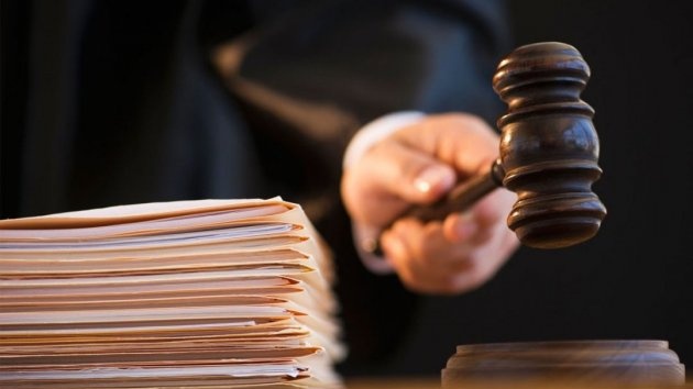 Підробку документів при приватизації будівлі селищної ради в Ясіня в суді поки не розглядатимуть