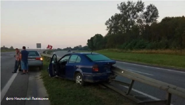 На трасі "Київ-Чоп" п'яний водій скоїв ДТП (ФОТО)