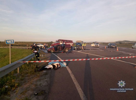 На трасі «Київ-Чоп» в ДТП один загиблий, п’ятеро травмовано (ФОТО)