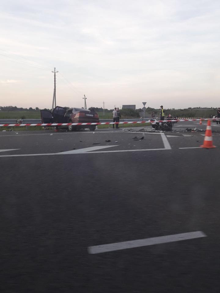 На трасі Київ-Чоп розбився 27-річний мотоцикліст