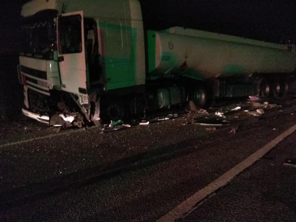 Внаслідок ДТП з автоцистерною на трасі "Київ-Чоп" загинув молодий чоловік (ФОТО)