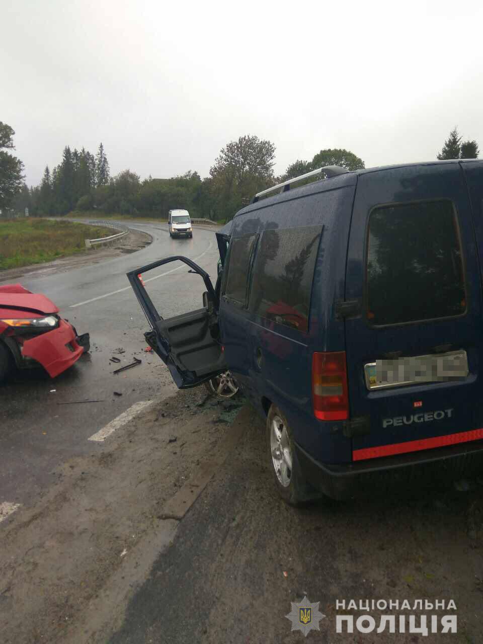 П’ятеро осіб травмовано внаслідок ДТП на трасі «Київ-Чоп» (фото)