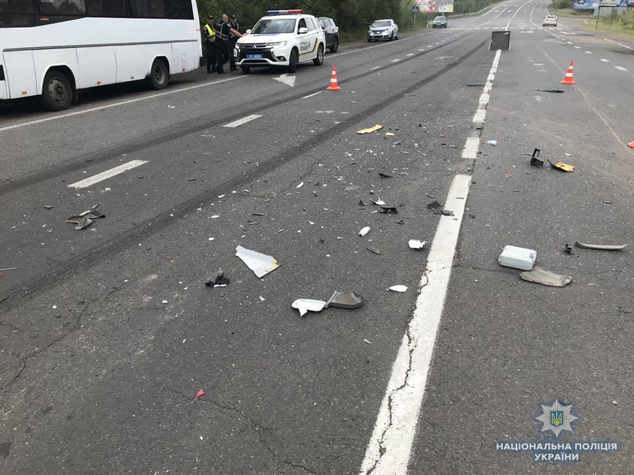 Поблизу Ужгорода у п'яній ДТП з вантажівкою постраждала дитина (ФОТО)