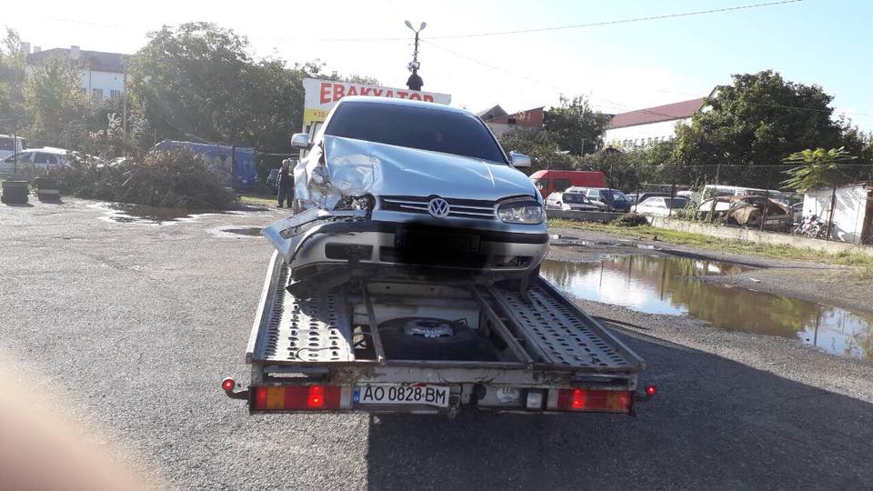 Аварія на трасі Вилок-Виноградів: зіткнулися два легковики (фото)