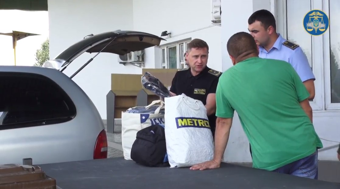 Нові правила ввезення товарів з-за кордону: як працює Закарпатська митниця ДФС (+ВІДЕО)