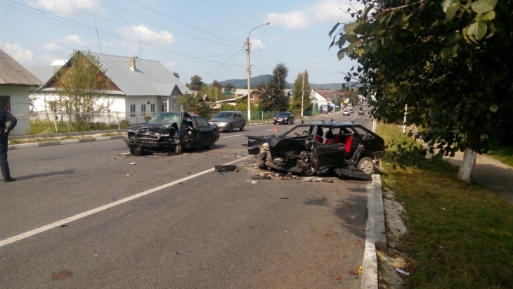 На трасі «Мукачево-Львів» сталась аварія з п'ятьма постраждалими (ВІДЕО+ФОТО)