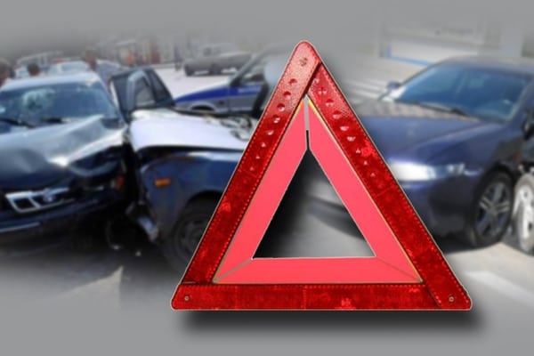 На трасі "Київ-Чоп" у селі Ракошино сталася ДТП. Зіткнулися два автомобілі