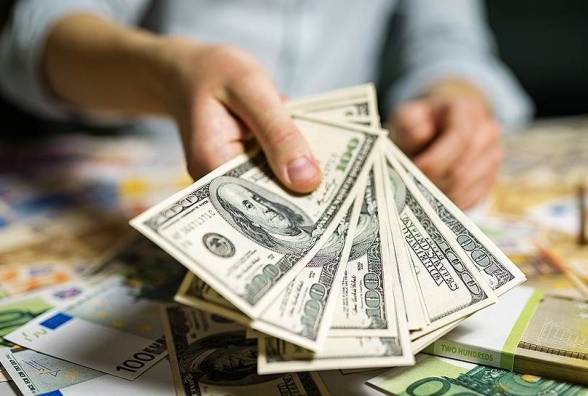 Курс валют на 19 жовтня: долар трохи подорожчав