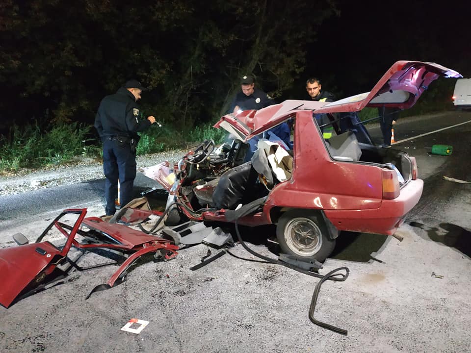 Закарпатець за кермом вантажівки «Вольво» потрапив у смертельну ДТП (ФОТО)