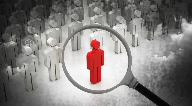 На Закарпатті розшукали зниклу 18-річну та трьох чоловіків, один з яких злочинець