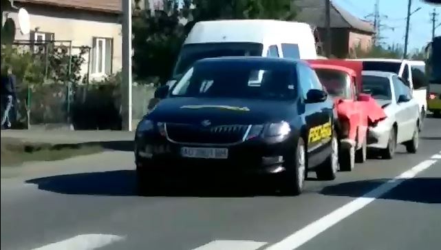 У Ракошині на Мукачівщині сталася потрійна ДТП (ВІДЕО)