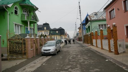 Поїздка в найбагатше ромське село на Закарпатті мало не закінчилась трагічно для журналістів