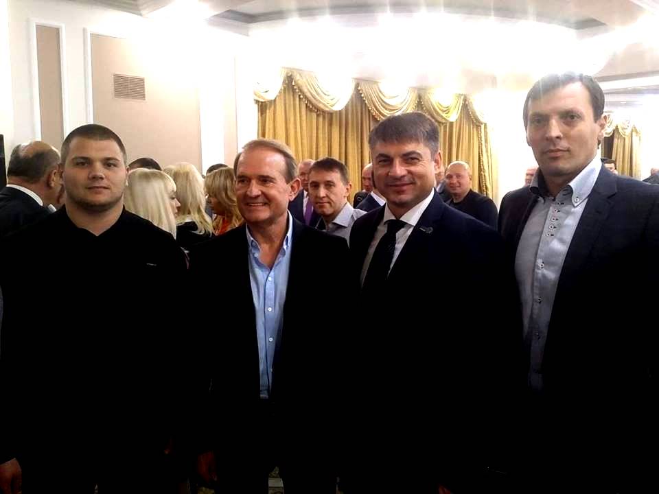 Віктора Медведчука одноголосно обрано головою політради партії "За життя" (ФОТО)