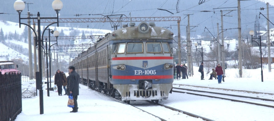 Увага! Потяг "Мукачево-Сянки" курсуватиме по-новому (ГРАФІК)