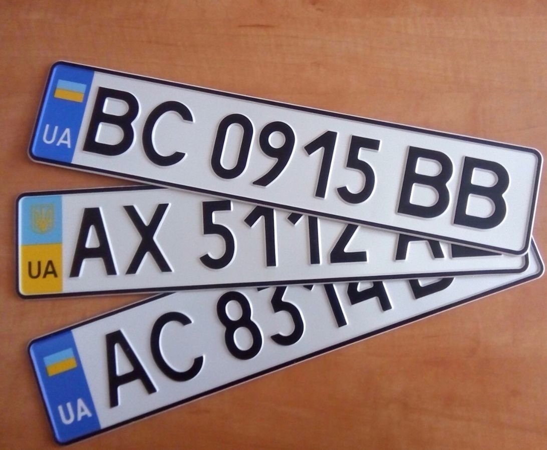 Закарпаття "пасе задніх" у розмитненні авто на іноземній реєстрації