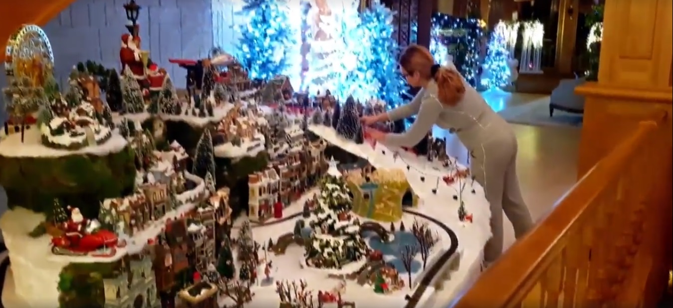 Оксана Марченко показала створене власноруч різдвяне містечко (ВІДЕО)