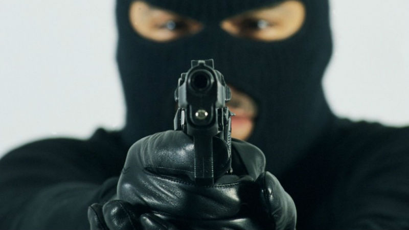 У Мукачеві пограбування року: злодії в балаклавах викрали з каси підприємства близько 200 тисяч гривень