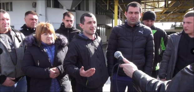 "Викладемо речі та підпалимо прямо тут":  на Закарпатській митниці люди не могли перетнути кордон