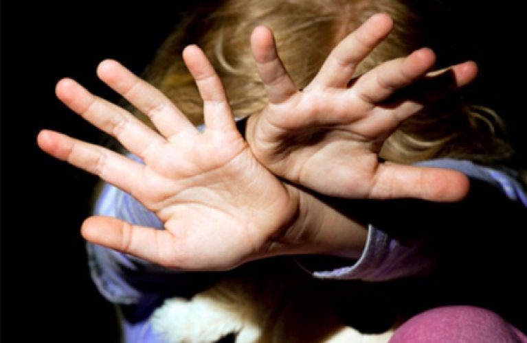 На Хмельниччині педофіл по-звірячому зґвалтував дитину