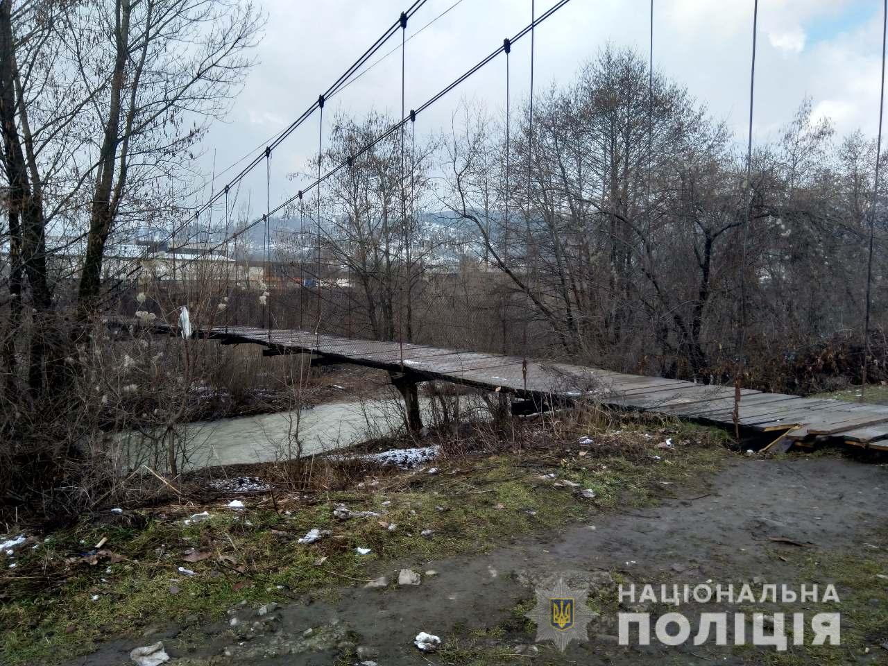 Поліцейські Рахівщини затримали підозрюваного в нанесені жінці важких тілесних травм