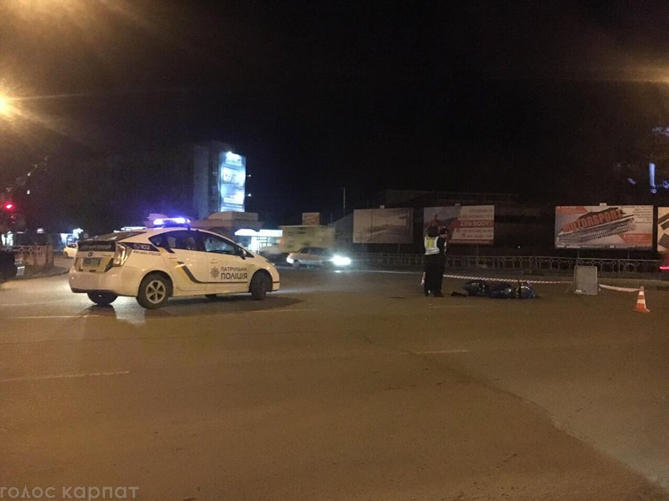 Нічна ДТП в центрі Ужгороду (ФОТО)