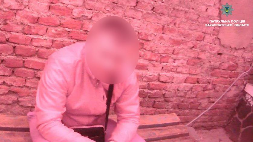 В Ужгороді погоня за порушниками ПДР закінчилася нападом неадекватного водія на інспектора поліції