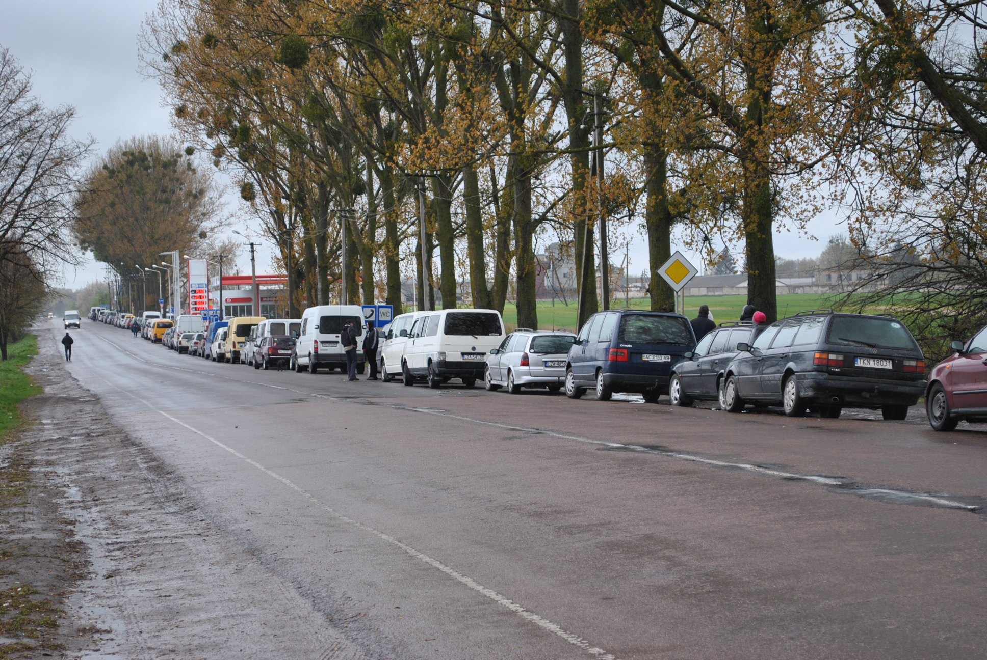 Перед закарпатськими пунктами пропуску починають утворюватися черги