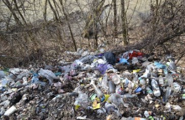 Рахівщина потопає у смітті (ФОТО)