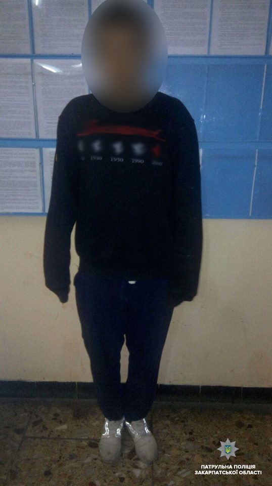 Мукачівські правоохоронці задокументували факт незаконного проникнення до будинку (ФОТО)