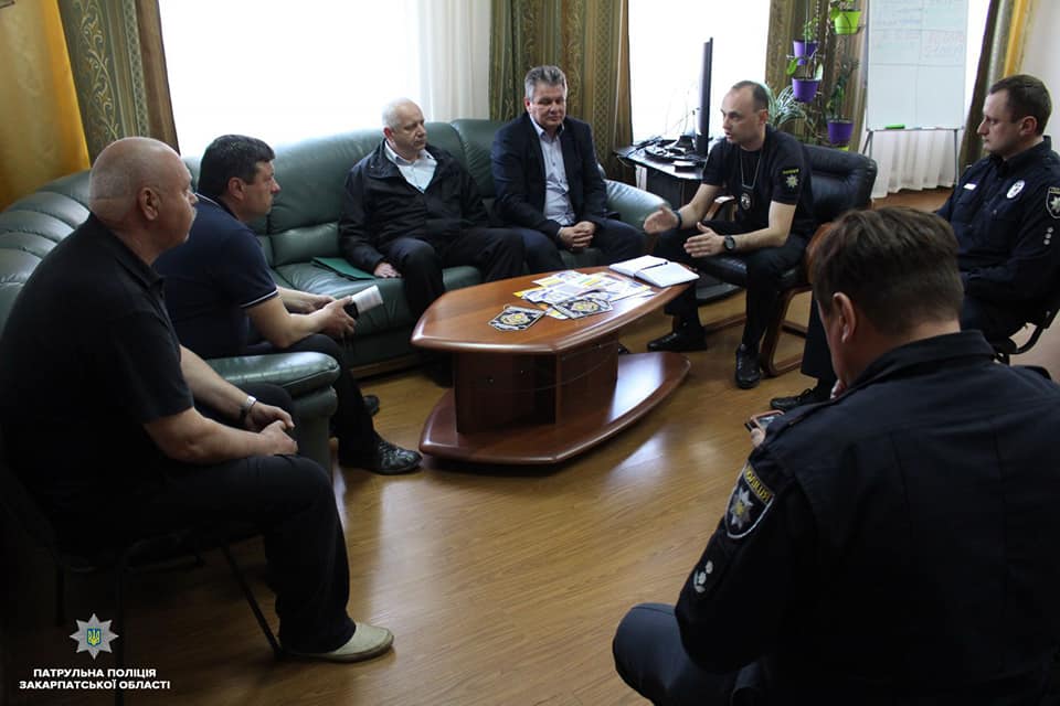 В Ужгороді вирішували долю туристичного паровозика