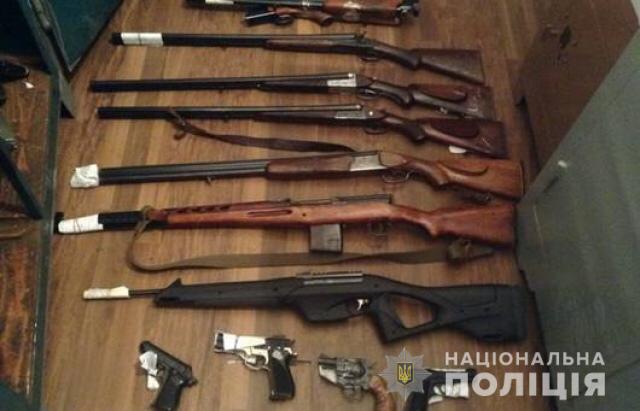 Цифра дня: 19 одиниць нелегальної зброї за добу здали закарпатці