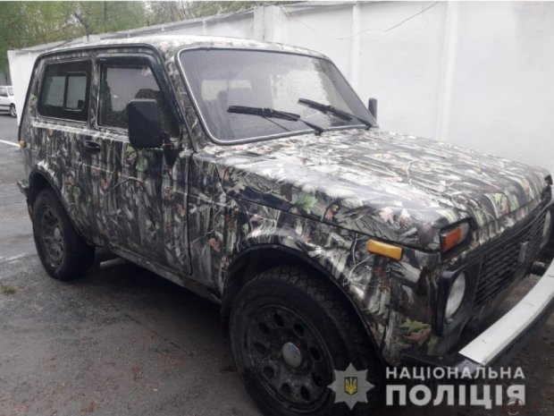 Перевірка документів на пропускному пункті в Чорнобильській зоні закінчилася для поліцейських справжнім бойовиком