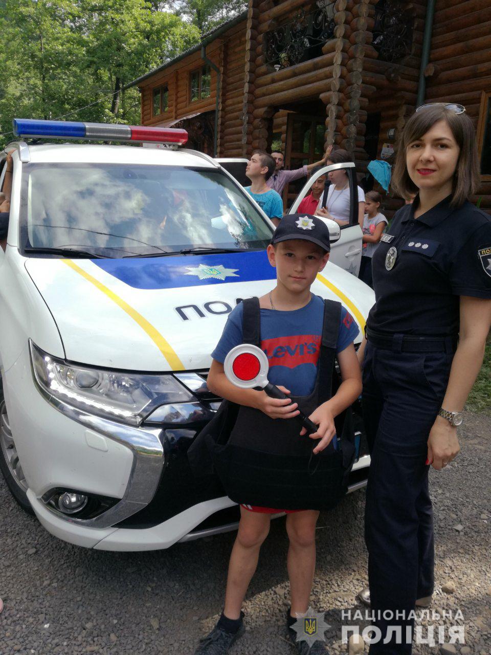 Іршавські поліцейські розповіли дітям про свою роботу