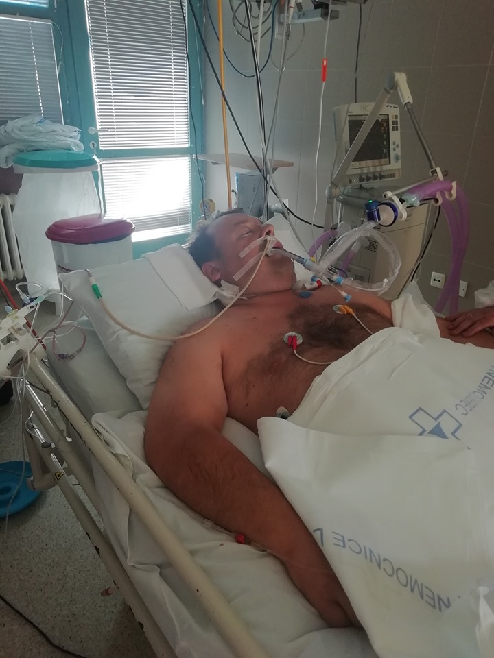 Самостійно не дихає: молодий закарпатець у важкому стані в Чехії - потрібна допомога