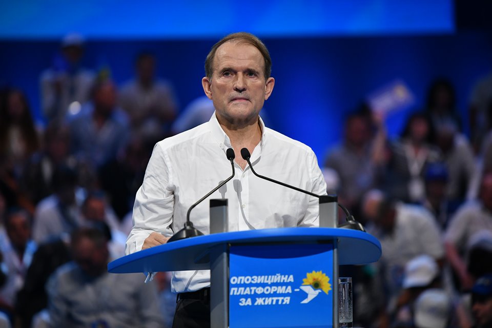 Медведчук: ми зобов’язані повернути мир в Україну