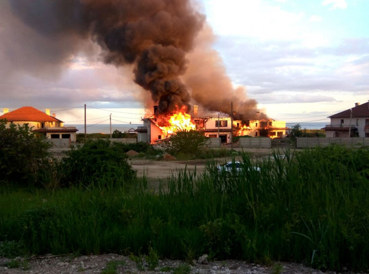 Пожежа на Тячівщині: горів житловий будинок