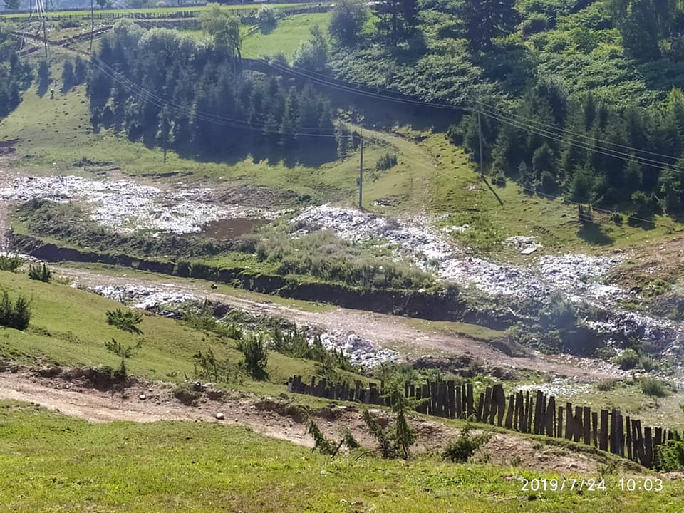"Дуже довго я пручалася тому, щоб знімати це" - туристка про відвідини Колочави на Закарпатті (ФОТО)